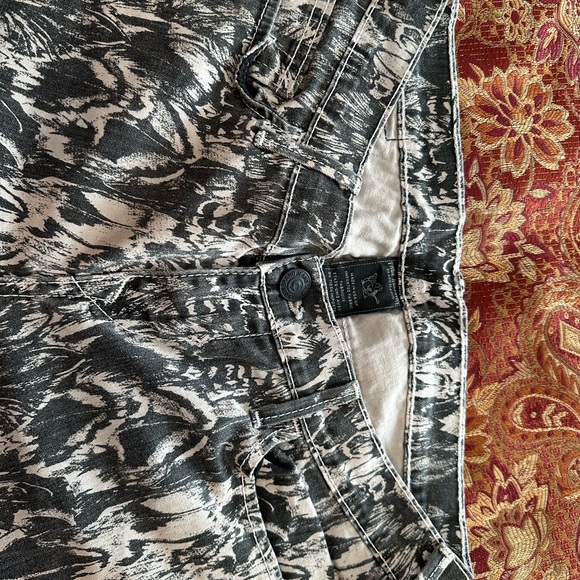 TRUE RELIGION WOMENS JEANS STRETCH SIZE 31 - Picture 2 of 3